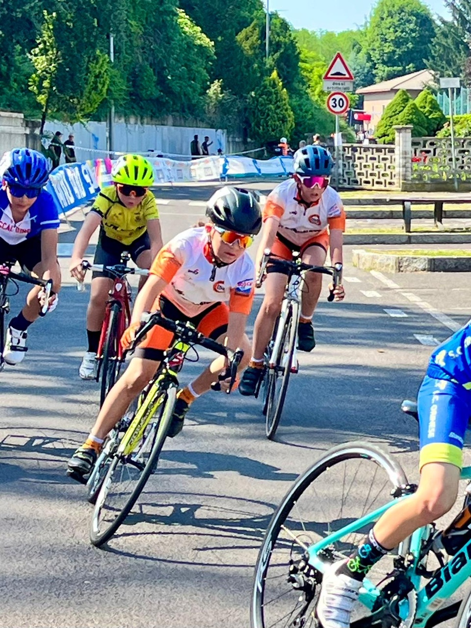 Ciclismo giovanile, spettacolo a Carbonate per il Trofeo Gabriele Banfi