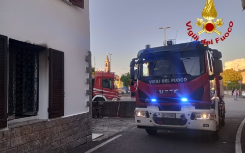 Incendio in casa, paura a Fagnano Olona