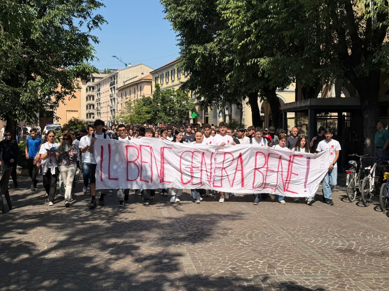 Per le strade sfila la Marcia della Legalità