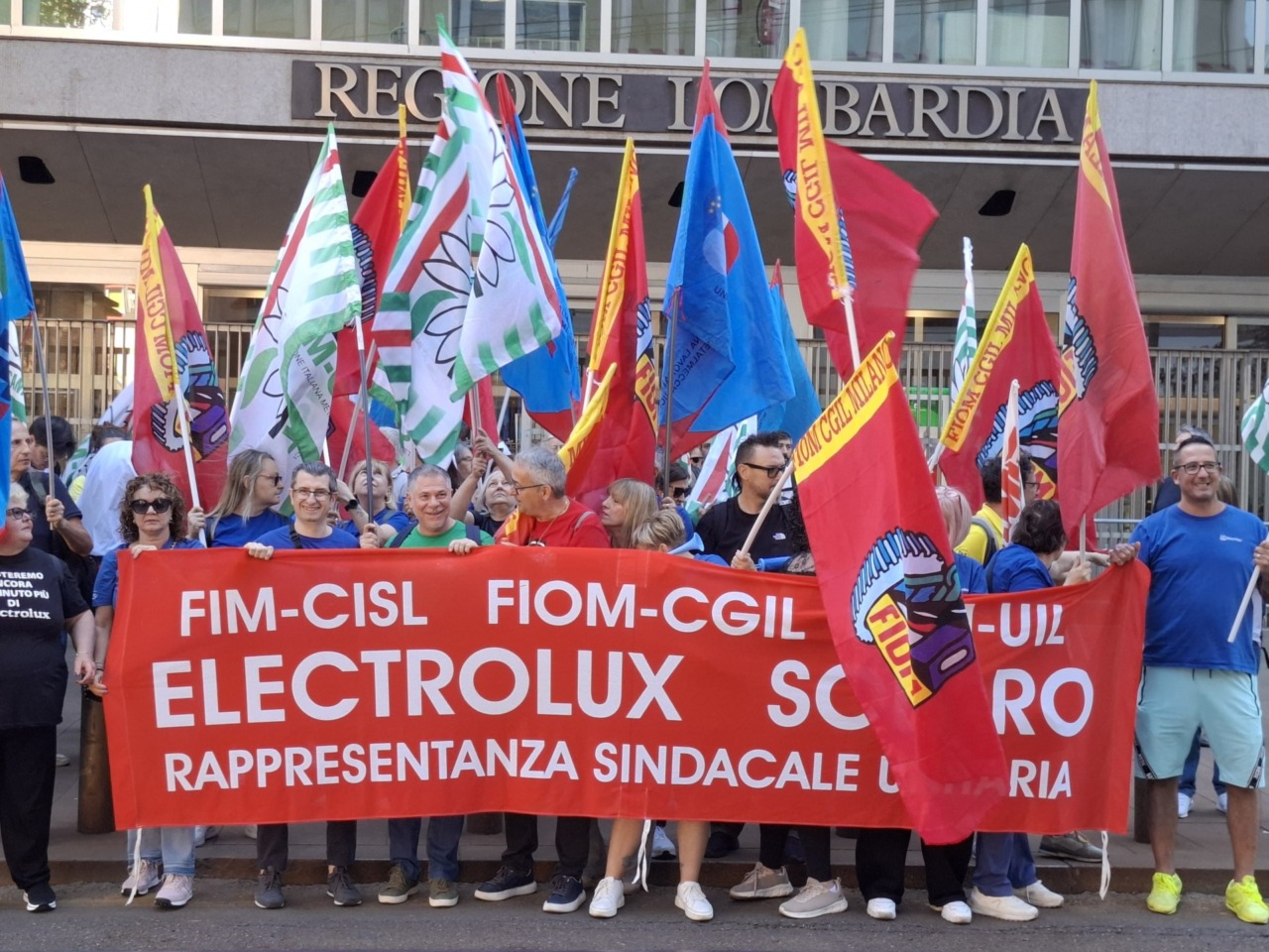 Crisi Electrolux e Bcs, lavoratori in presidio al Pirellone