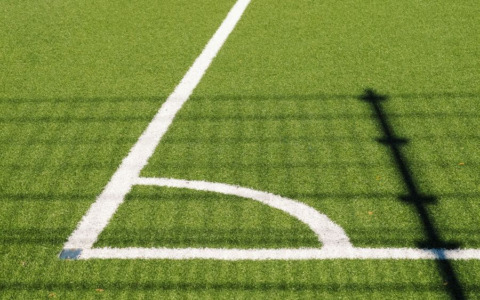 Campo sintetico: come ridurre manutenzione e usura negli impianti sportivi