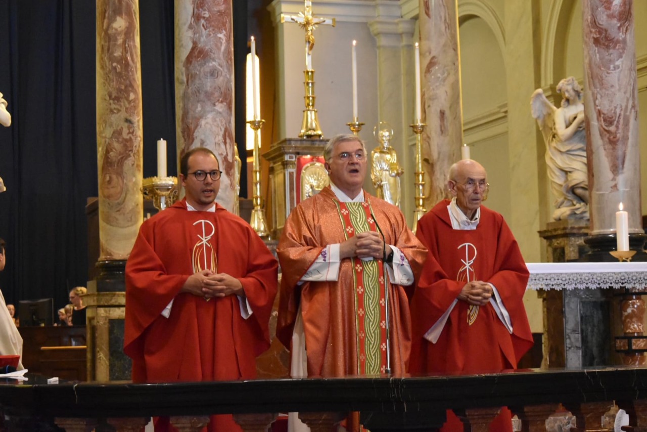 Grande festa per salutare don Maurizio