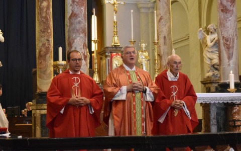 Grande festa per salutare don Maurizio
