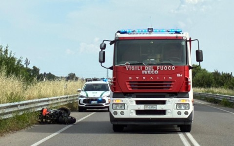 Tragedia sulla Sp31 bis, motociclista di 52 anni perde la vita