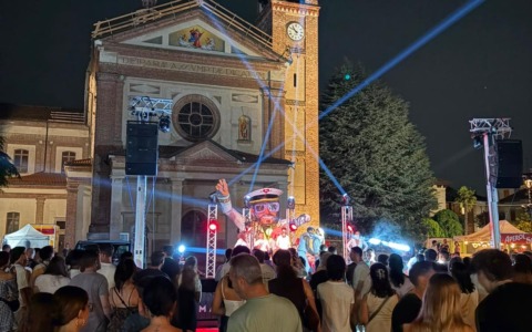 Il caldo non ha fermato la “Notte bianca”