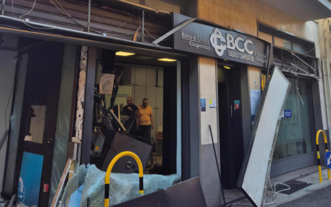 Boato nella notte a Samarate, fatto saltare il bancomat della Bcc