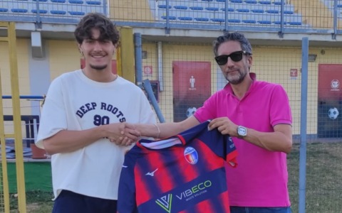 La Caronnese puntella le fasce, ufficiale Simone Bobbo
