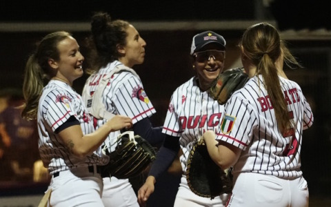 Softball A1: Caronno cade nel derby contro Bollate, doppia vittoria per Saronno a Collecchio