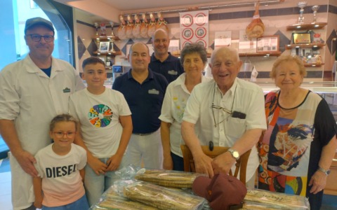 Una famiglia e due generazioni dietro il bancone: la Macelleria Consonni è Attività Storica