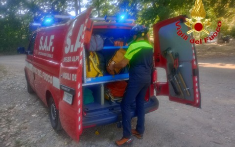 Cade mentre fa ciclocross: 17enne soccorso dal SAF