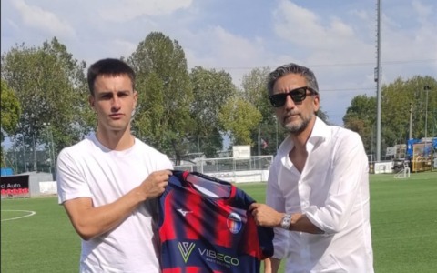 Nuovo innesto per la Caronnese: Paolo Pisan punta in alto con i rossoblù