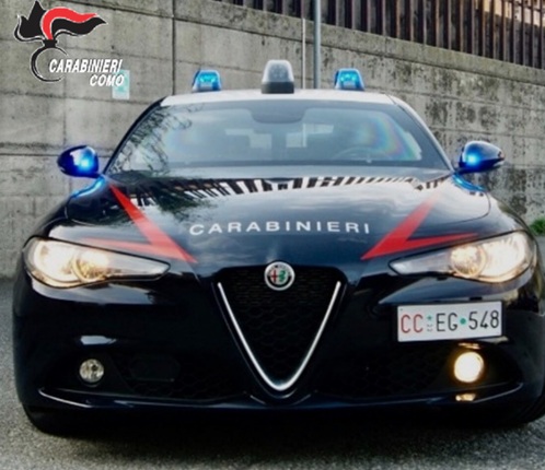 Spaccio nel parco a Turate: arrestato con hashish, bilancino e contanti