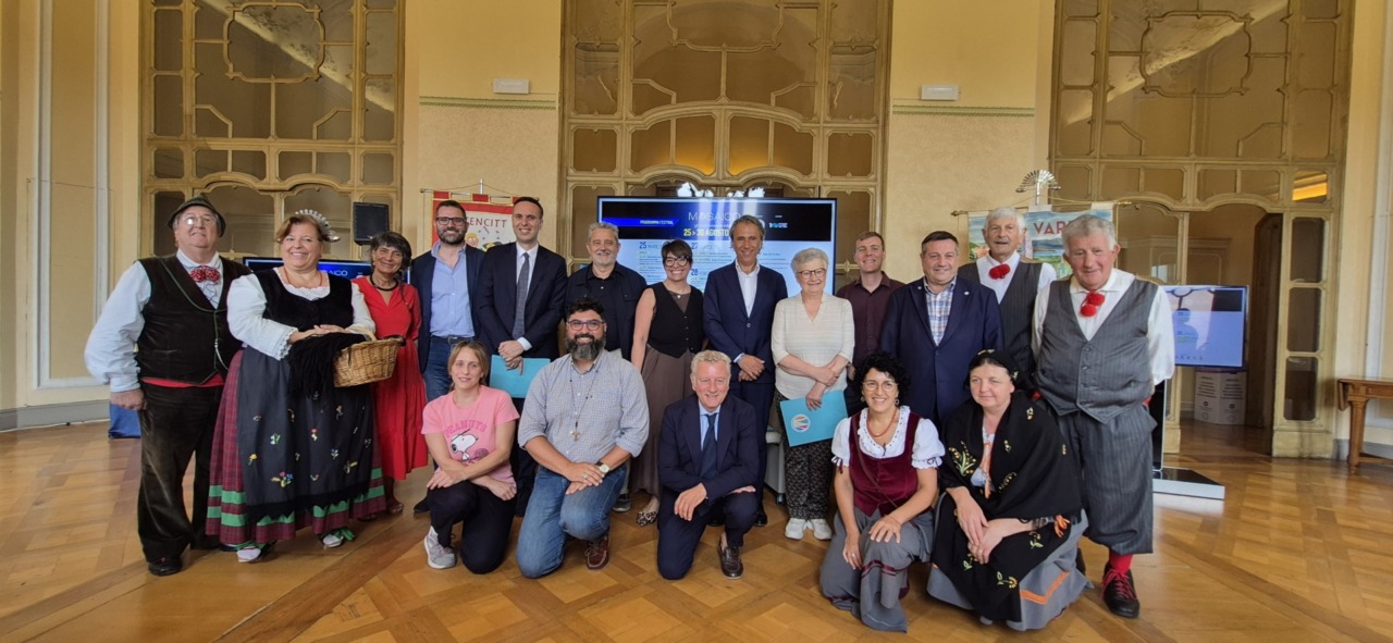Mosaico: il Festival del Folklore incontra la Provincia di Varese in occasione del Centenario