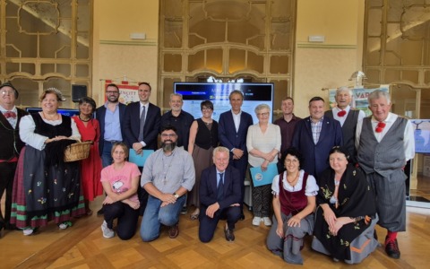 Mosaico: il Festival del Folklore incontra la Provincia di Varese in occasione del Centenario