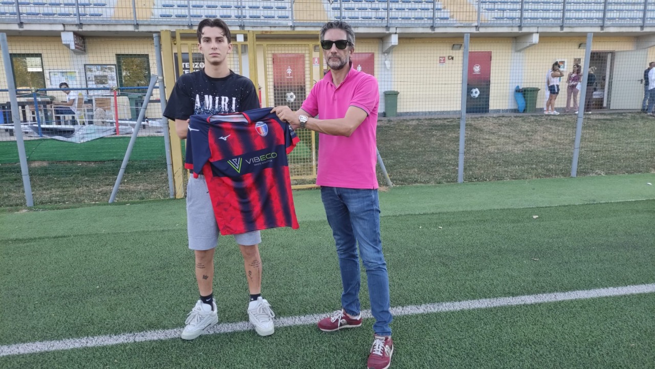 Un giovane rinforzo in attacco per la Caronnese: ecco Riccardo Pliscovaz