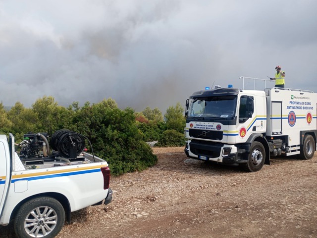 La Provincia di Como impegnata nelle operazioni di spegnimento degli incendi nel Gargano