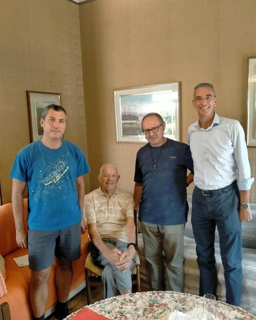 La comunità di Marnate festeggia i 100 anni di Giacomo Bonnet, il “Cementista”