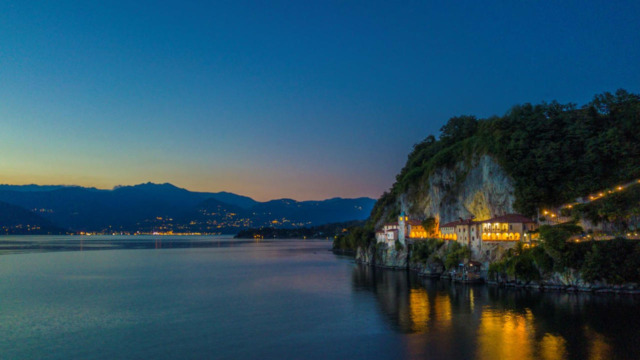 Bach e visita all’Eremo di Santa Caterina del Sasso con Sergey Malov e un raro violoncello da spalla