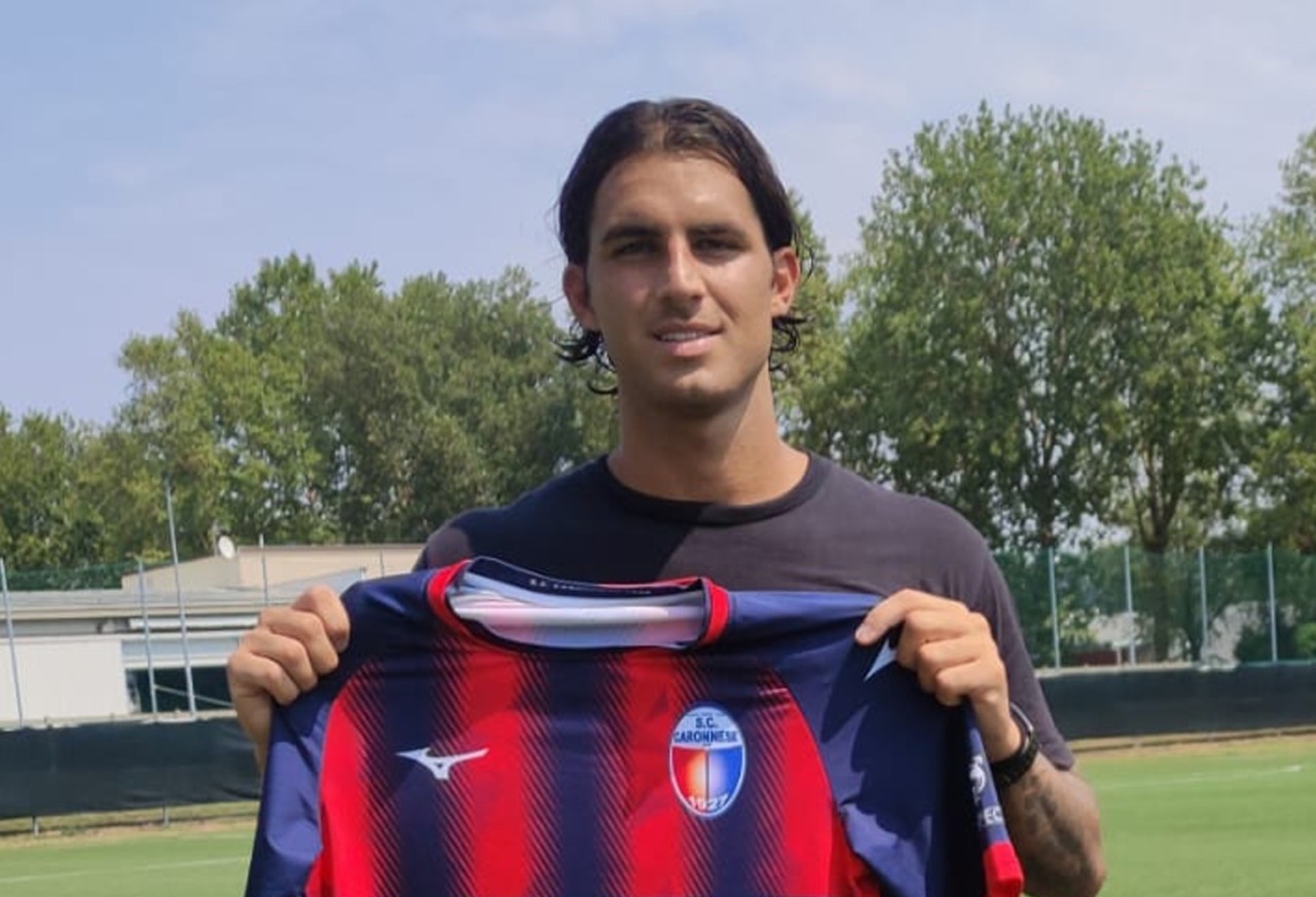 Rinforzo in difesa per la Caronnese, ufficiale Andrea Robbiati