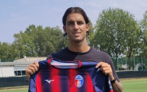 Rinforzo in difesa per la Caronnese, ufficiale Andrea Robbiati
