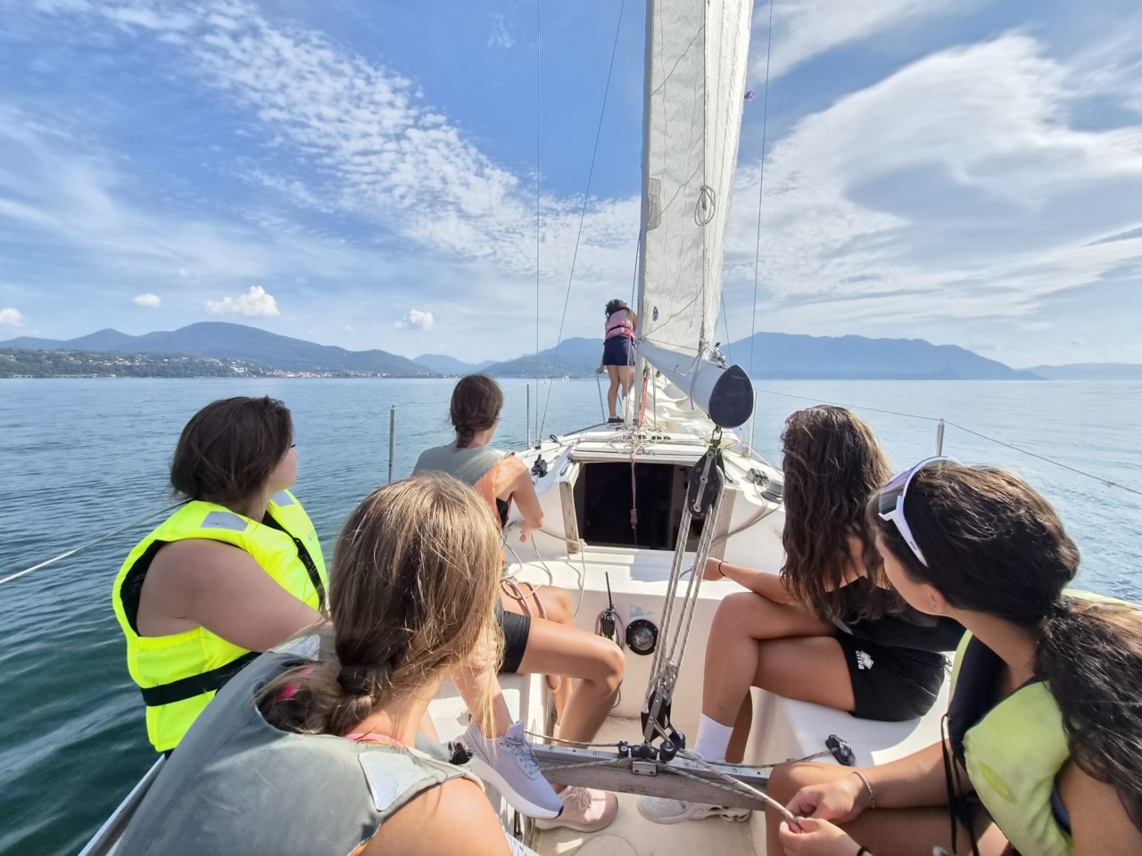 Una giornata di Vela sul Lago Maggiore con AVAV per le scuole superiori