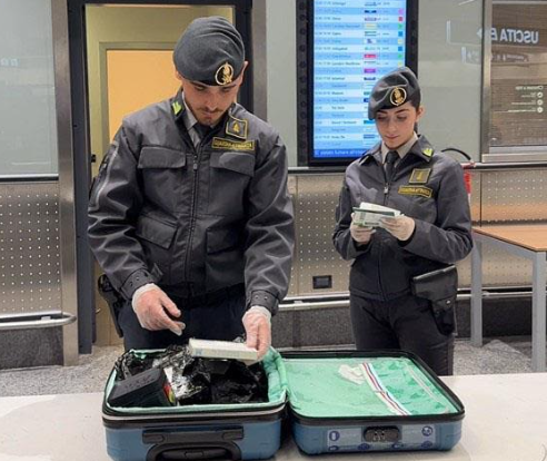 Droga dalla Spagna verso Lecco e Bergamo: tre arresti