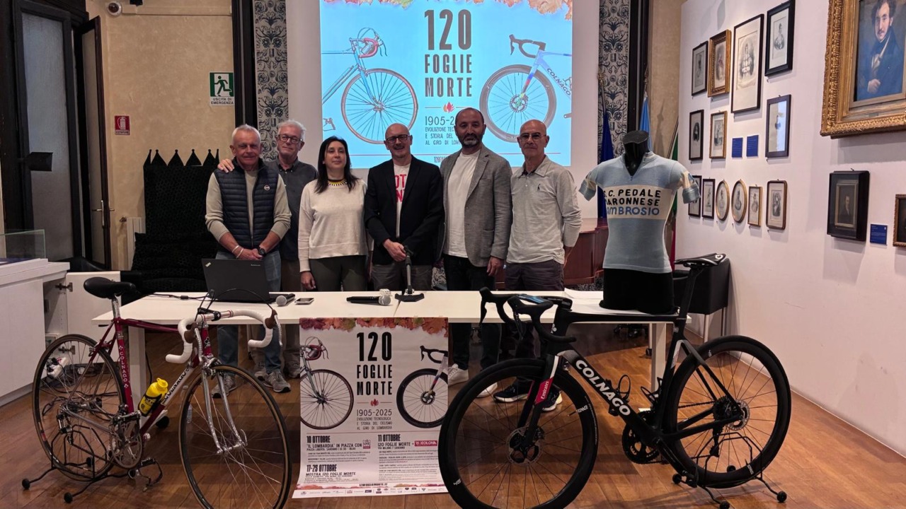 120 Foglie Morte, la bicicletta è protagonista