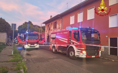 Incendio in una palazzina di Busto Arsizio, arrivano i Vigili del Fuoco