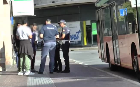 Controlli ad alto impatto a Varese, identificate 62 persone e sequestrati 7 grammi di hashish