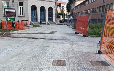 Proseguono i lavori in piazza Toti