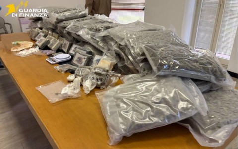 Maxi sequestro di droga nel Varesotto: 19 chili di cocaina e tre arresti