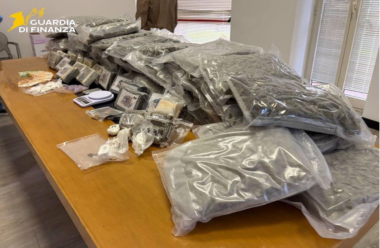 Maxi sequestro di droga nel Varesotto: 19 chili di cocaina e tre arresti