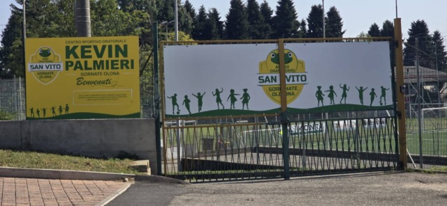Al centro sportivo posizionata una targa per ricordare Kevin