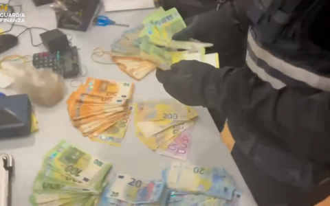 Scoperta nel milanese la “banca occulta” della mafia, perquisizioni anche nel varesotto