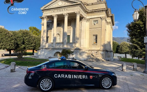Rapine con minacce e percosse in centro a Como: individuati i responsabili, uno è di Rovellasca