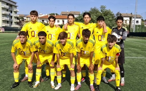 La Castellanzese juniores cala il tris al Borgosesia: il 3-1 vale il secondo posto
