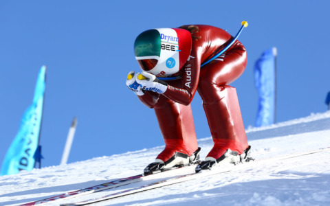 A 248 chilometri orari sugli sci: Valentina Greggio incontra duecento Giovani Pensatori dell’Insubria e dei licei sportivi