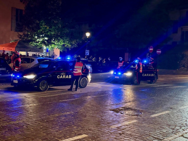 Controlli congiunti di Carabinieri e Polizia Locale a Turate: sequestrato hashish ed elevate 10 contravvenzioni  