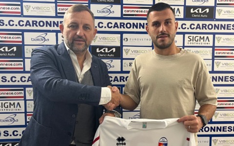 Colpo Caronnese in attacco: arriva il bomber Francesco Giangaspero