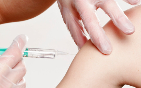 Influenza apertura straordinaria domenica 25 ottobre  alla Farmacia Comunale 2