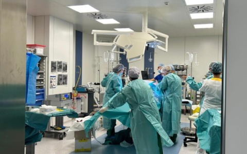 Nuove pompe per l’epidurale all’ospedale di Busto Arsizio: più autonomia e meno dolore durante il travaglio